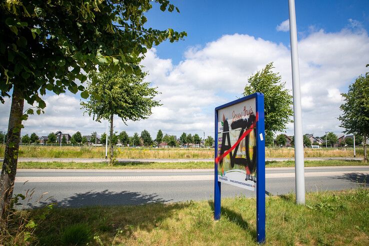 Zwolle beklad met graffititeksten rond omstreden azc-plan De Tippe