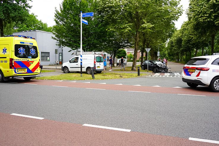Twee Zwollenaren werden aangehouden na de botsing in Wezep.