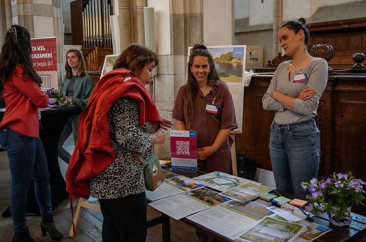 In beeld: Toekomst Stadshart Zwolle besproken in Grote Kerk