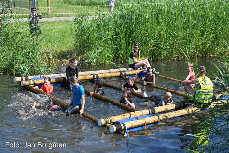 In beeld: OOrun in Zwolle deels afgelast door hitte, gisteren nog 1250 jonge deelnemers op de been