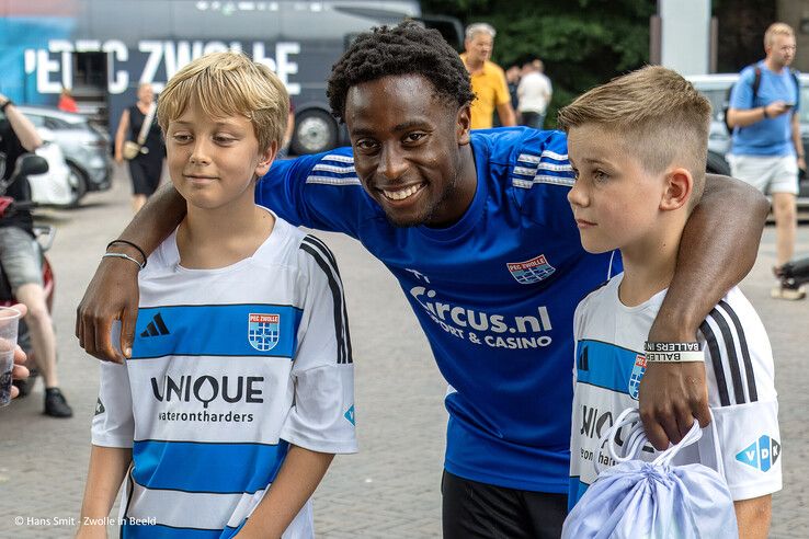 In beeld: PEC Zwolle heeft eerste training achter de rug, zaterdag eerste oefenpot in Nieuwleusen