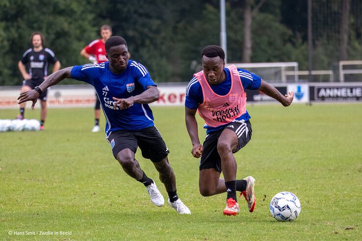 In beeld: PEC Zwolle heeft eerste training achter de rug, zaterdag eerste oefenpot in Nieuwleusen