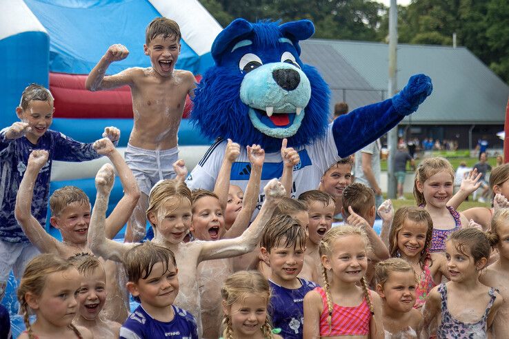 In beeld: PEC Zwolle heeft eerste training achter de rug, zaterdag eerste oefenpot in Nieuwleusen