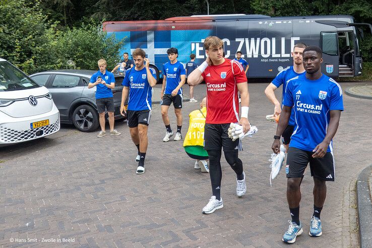 In beeld: PEC Zwolle heeft eerste training achter de rug, zaterdag eerste oefenpot in Nieuwleusen