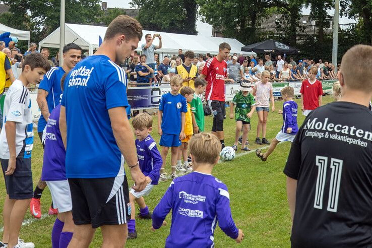In beeld: PEC Zwolle heeft eerste training achter de rug, zaterdag eerste oefenpot in Nieuwleusen