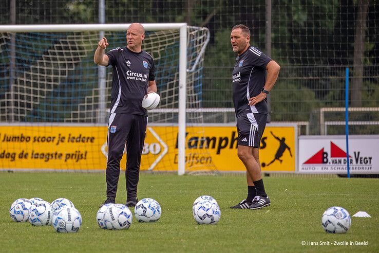 In beeld: PEC Zwolle heeft eerste training achter de rug, zaterdag eerste oefenpot in Nieuwleusen