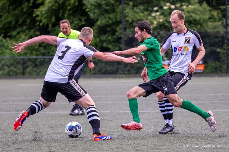In beeld: Ulu Spor weer een stap dichter bij derde klasse