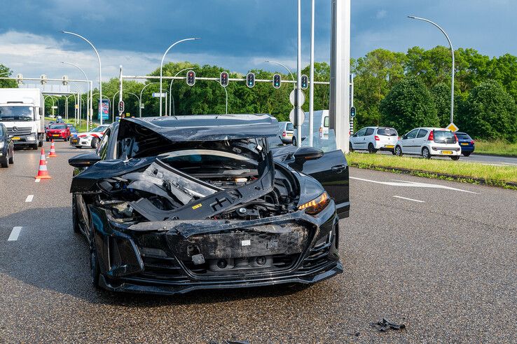 Forse schade bij botsing op IJsselallee in Zwolle