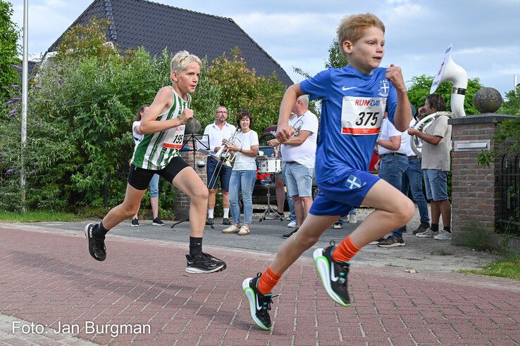 In beeld: Zeges voor Jasper Staal en Floor Doornwaard bij Westenholterun in Zwolle