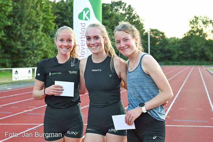 De drie snelste vrouwen bij de Baanclassic.