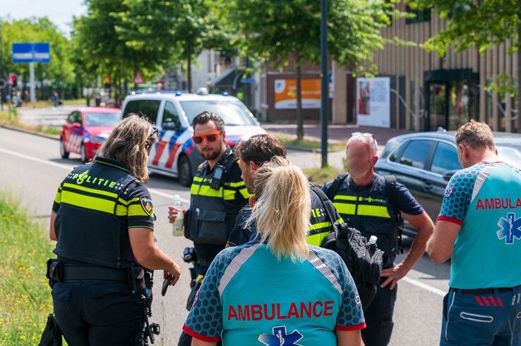 Overvaller opgepakt bij Rabobank in Zwolle, tas zorgt voor hermetische afsluiting Willemskade