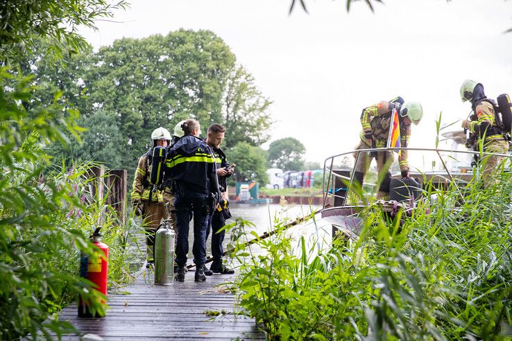 Harde knal zorgt voor consternatie rond plezierjacht in Zwolle