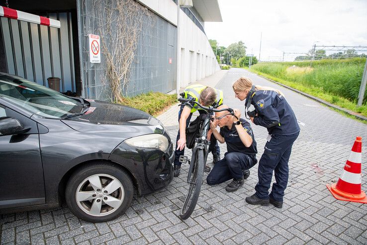 Fietsster gewond bij aanrijding op campus Windesheim Zwolle
