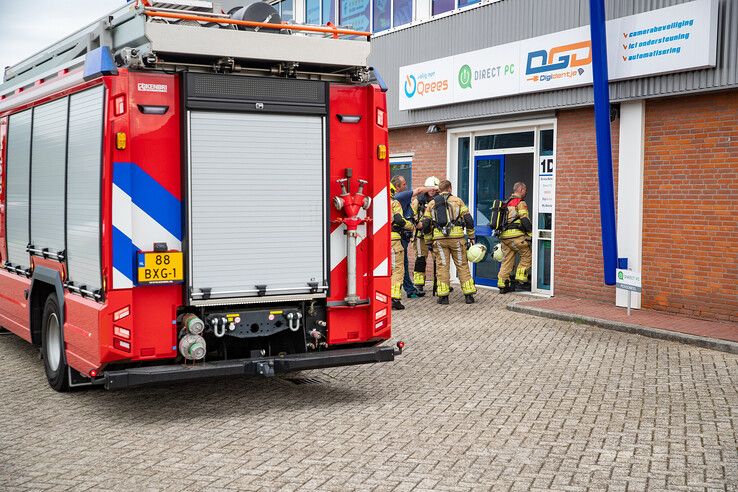 Broodje bapao zorgt voor brandlucht bij bedrijfspand in Zwolle