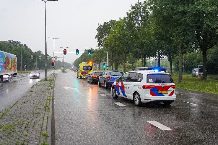 Politie en ambulance na botsing op Ceintuurbaan.