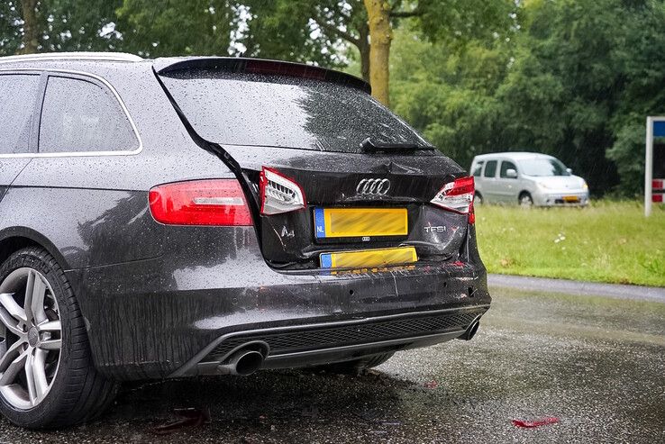 Zwolse (35) botst onder invloed op auto bij verkeerslicht in Zwolle