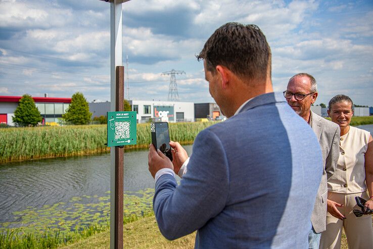 Wandelen langs de Soestwetering: nieuwe routes geopend op Marslanden in Zwolle
