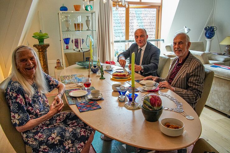 Henk en Lenie Bremer vieren diamanten huwelijk in Zwolle