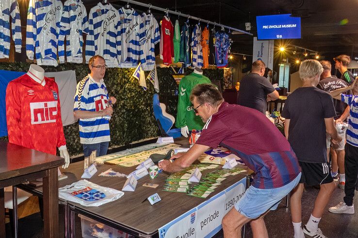 In beeld: PEC Zwolle verwelkomt meer dan tienduizend fans op zonnige open dag