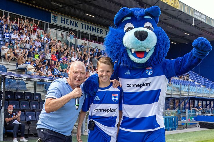 In beeld: PEC Zwolle verwelkomt meer dan tienduizend fans op zonnige open dag
