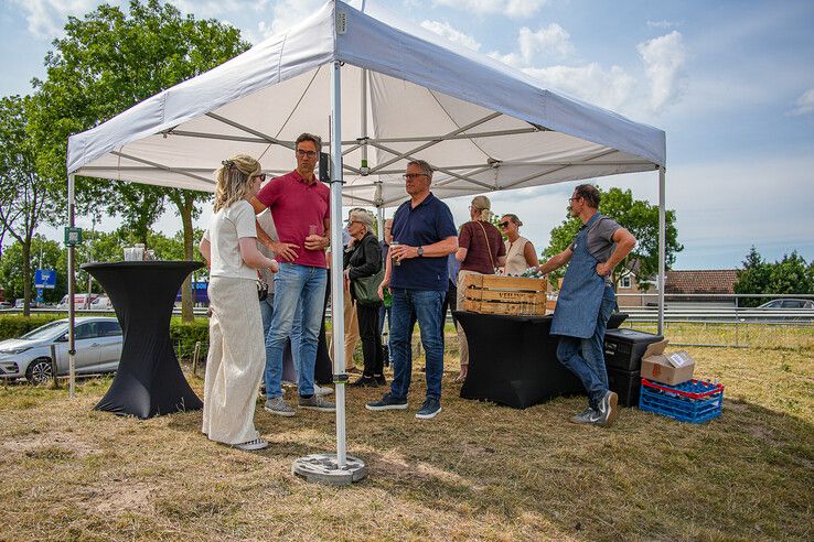 Wandelen langs de Soestwetering: nieuwe routes geopend op Marslanden in Zwolle