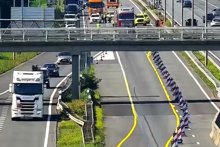 A28 bij Hattemerbroek bezaaid met slachtafval.