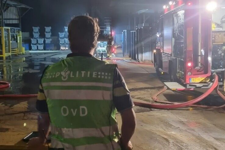 Middelbrand bij het bedrijf in Zwartsluis.