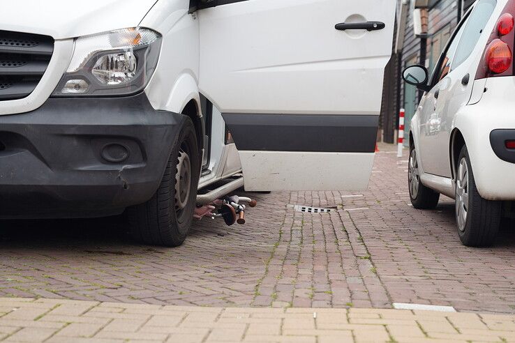 Ernstig ongeval in Genemuiden: kind met traumaheli naar Groningen