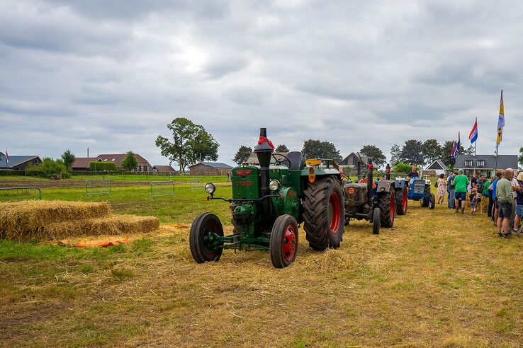In beeld: Sfeer en nostalgie bij jaarlijkse oogstdag Kamperveen
