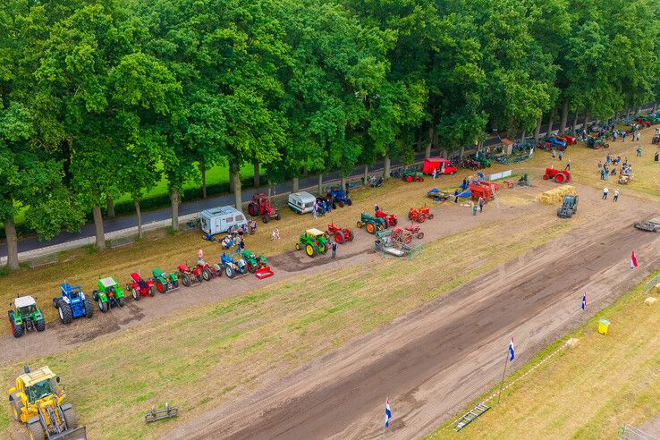 In beeld: Sfeer en nostalgie bij jaarlijkse oogstdag Kamperveen