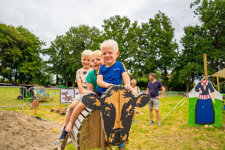 In beeld: Sfeer en nostalgie bij jaarlijkse oogstdag Kamperveen
