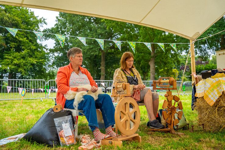 In beeld: Sfeer en nostalgie bij jaarlijkse oogstdag Kamperveen