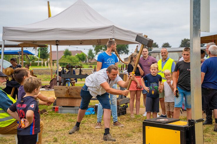 In beeld: Sfeer en nostalgie bij jaarlijkse oogstdag Kamperveen