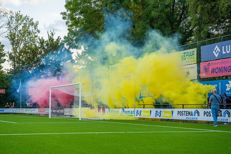 In beeld: KHC wint stadsderby van Go Ahead in bekerpoule