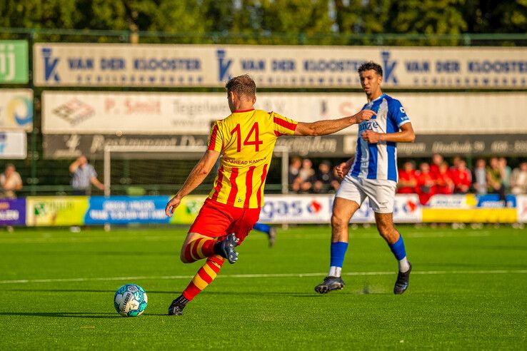In beeld: KHC wint stadsderby van Go Ahead in bekerpoule