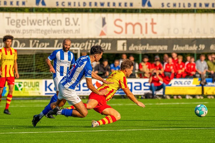 In beeld: KHC wint stadsderby van Go Ahead in bekerpoule
