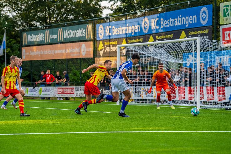 In beeld: KHC wint stadsderby van Go Ahead in bekerpoule