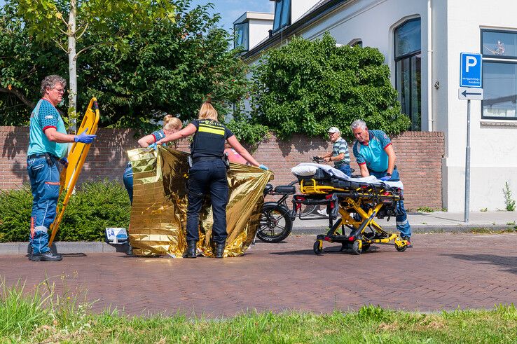 Ambulance en politie bij valpartij met fatbike op Oosterlaan Zwolle.