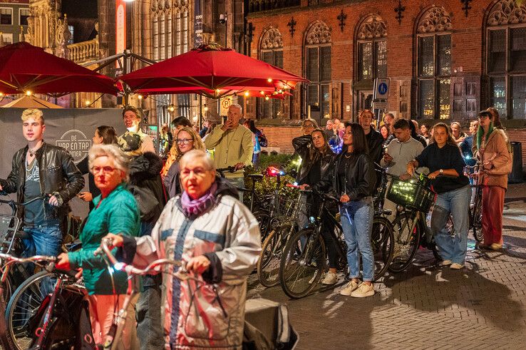 In beeld: Vrouwen en meiden voelen zich onveilig in Zwolle: van ‘nepbellen’ met papa tot busje haarlak in de aanslag