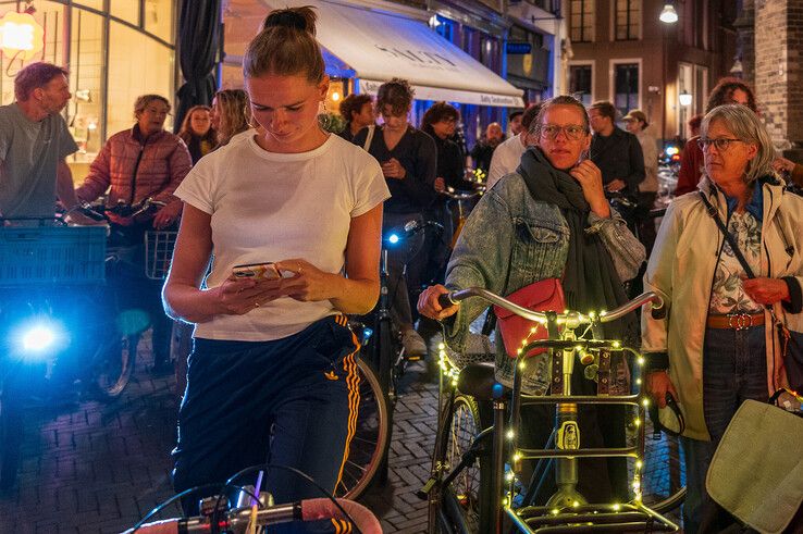 In beeld: Vrouwen en meiden voelen zich onveilig in Zwolle: van ‘nepbellen’ met papa tot busje haarlak in de aanslag