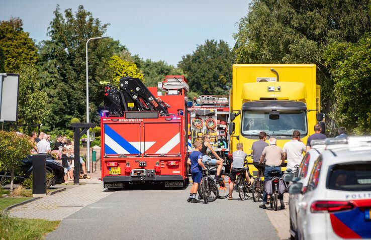 Steekvlam veroorzaakt brand in kruipruimte woning Kamperveen (video)