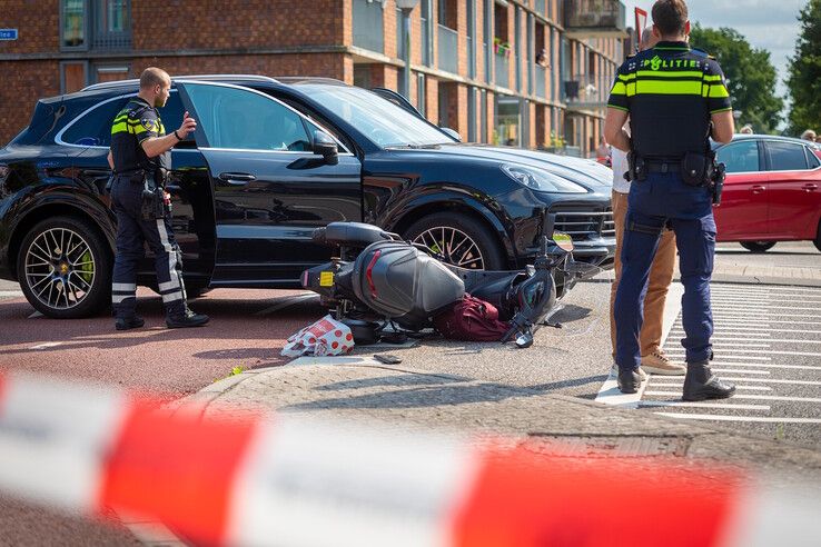 Scooterrijder zwaargewond na ongeval op beruchte ongevalskruising in Zwolle