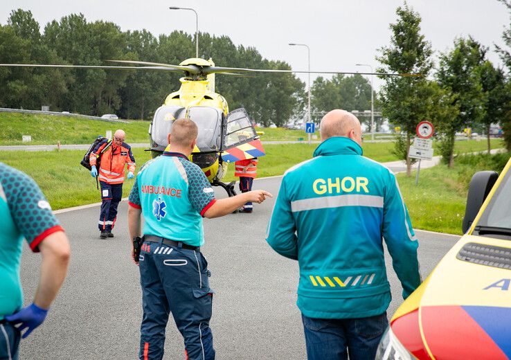 Ernstig ongeval in Genemuiden: kind met traumaheli naar Groningen