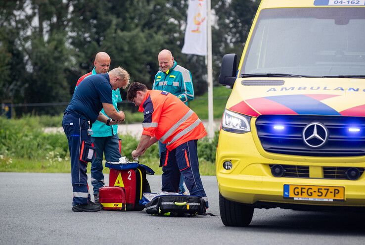 Ernstig ongeval in Genemuiden: kind met traumaheli naar Groningen