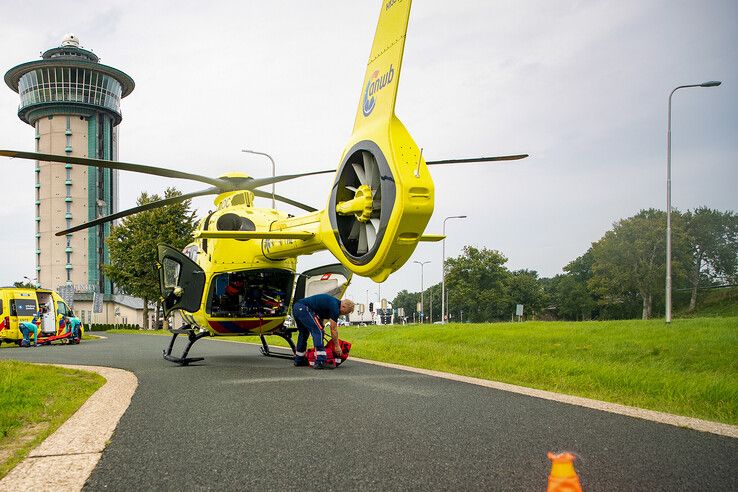 Ernstig ongeval in Genemuiden: kind met traumaheli naar Groningen