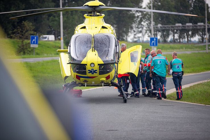 Ernstig ongeval in Genemuiden: kind met traumaheli naar Groningen