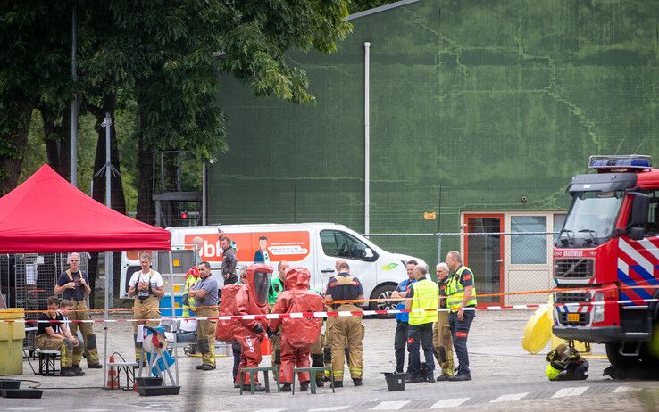 In beeld: Lekkage ammoniak bij failliete aardappelverwerker CêlaVíta in Wezep