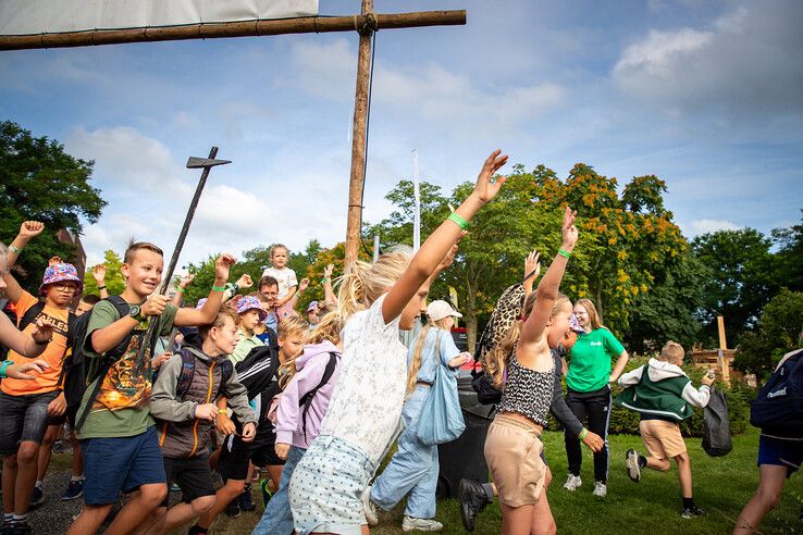 In beeld: Huttendorp Stadshagen succesvol afgesloten na zorgen om vrijwilligers