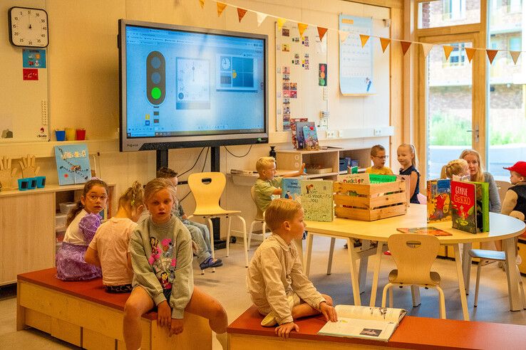 In beeld: Na lange aanloop Kindcentrum Hanzewijk van start in Kampen