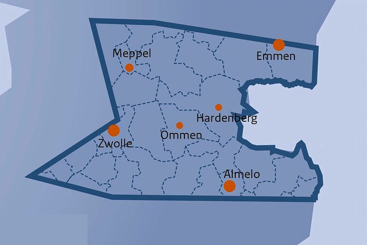 Apache-gevechtshelikopters trainen tot op grasspriethoogte boven Zwolle en omgeving